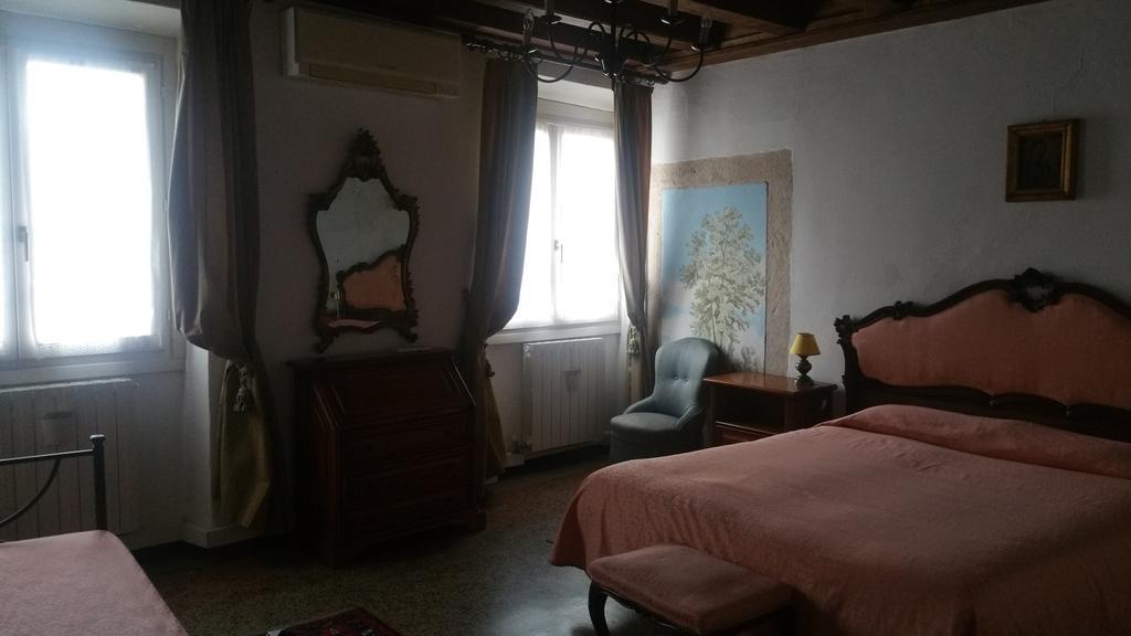 Palazzo Camozzini Apartments Verona Bilik gambar